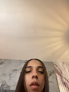 Chat +18 de nikkydoll ao vivo