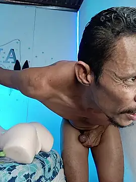 Czat XXX na żywo – El_junior21
