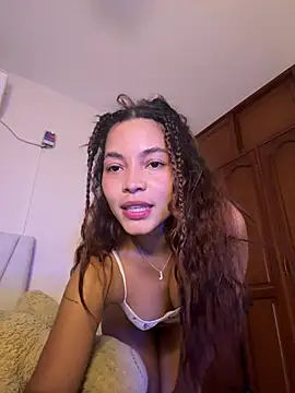 AkiraY10's Live XXX Chat