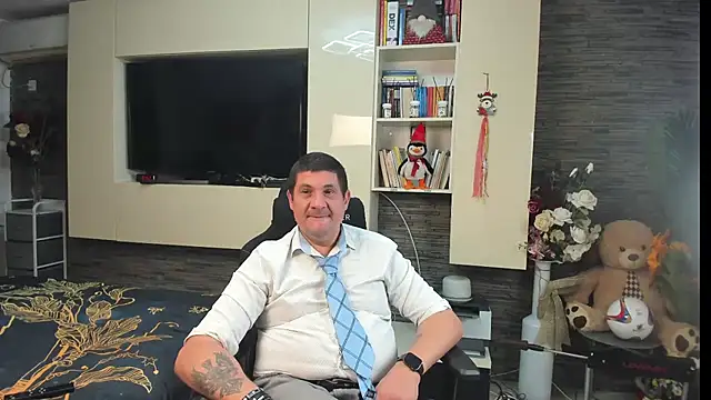 Živý XXX chat SpartacusDaddy48