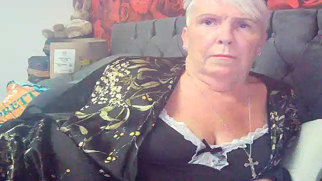 Playful_MILF_Demi Live XXX-chat