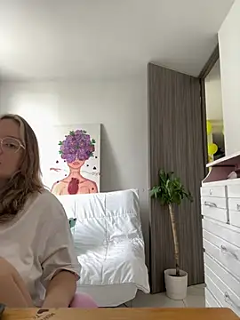 Sara_Cute23's Live XXX Chat