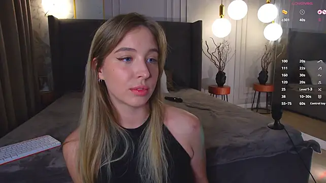 LoraineLuff Live XXX-chat