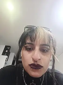 ValkiriaFoX – Naživo XXX chat