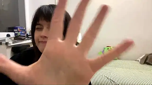 SaintMari Live XXX-chat
