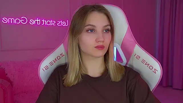 StacyEvances – Naživo XXX chat