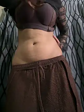 BabyNyraa 现场XXX聊天