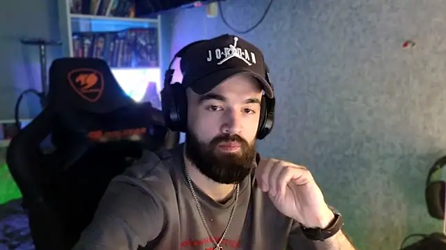 XXX chat uživo modela _Serious_Man