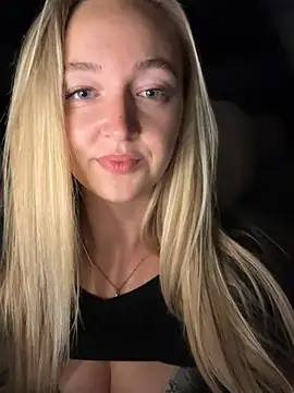 emilypeperoni 现场XXX聊天