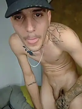 Chatroom XXX en direct de MaxHornyLatin