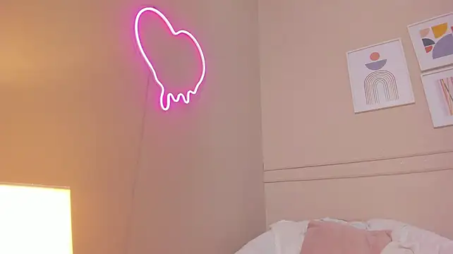 _lucia_18 Live XXX-chat