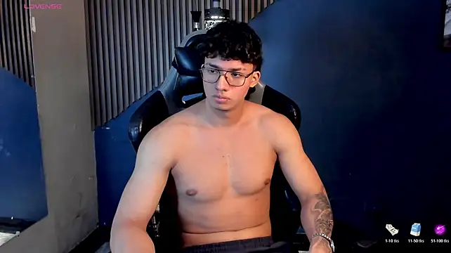 Czat XXX na żywo – Axxel_Muscle