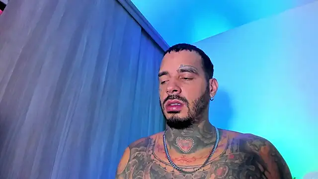mulatos16のライブXXXチャット