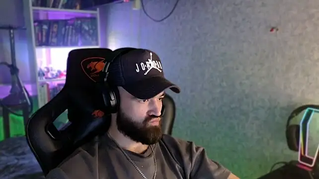 Chat +18 de _Serious_Man ao vivo