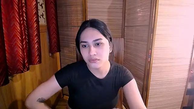 solana_elowen Adlı Modelin Canlı XXX Sohbeti
