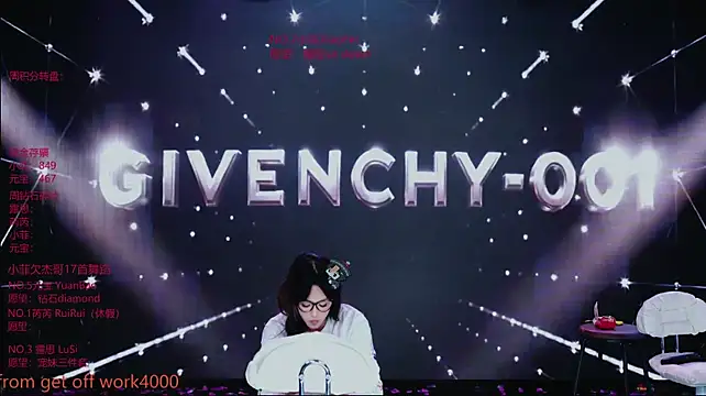 GIVENCHY-001 Live XXX-chat