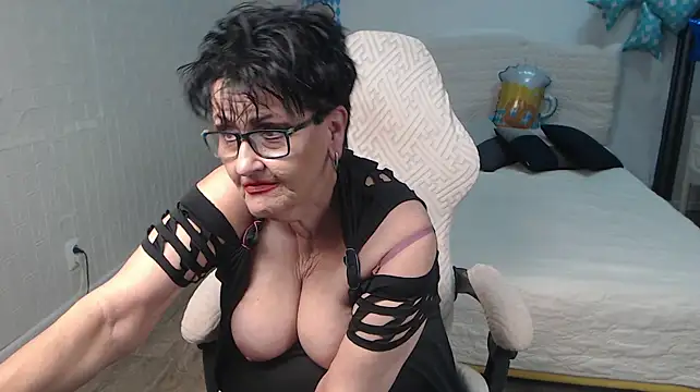 MasterLeila's Live XXX Chat