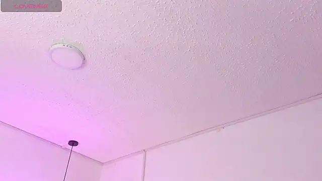 Chat +18 de Iris8__ ao vivo