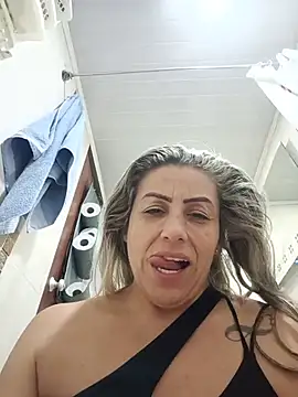 maynor_1998's Live XXX Chat