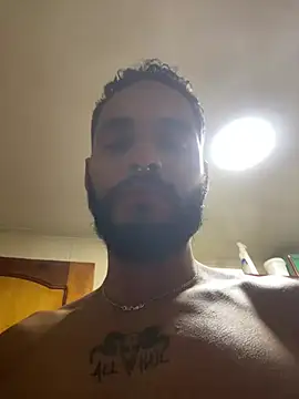 צ'אט XXX בשידור חי של bigblack0111