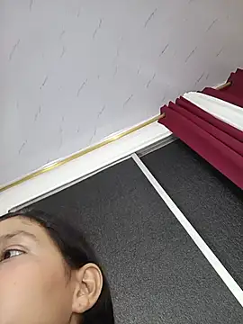 Mia_babee_ Chat XXX live