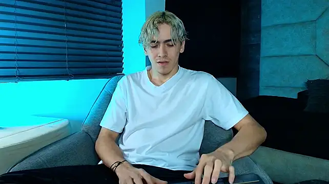 XXX chat uživo modela Tyler_Mcrey