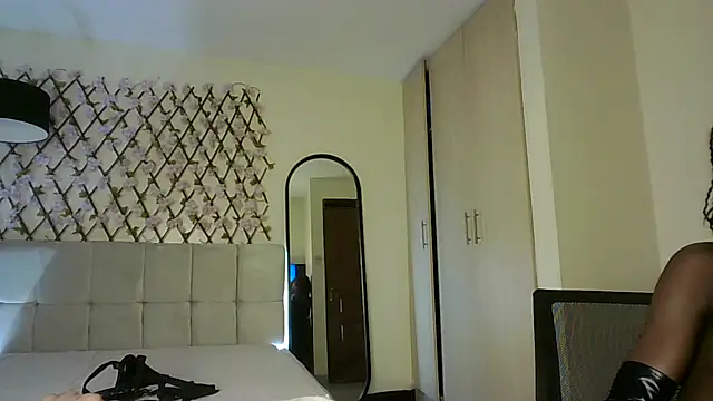 دردشة Kaylee_eee الجنسية المباشرة
