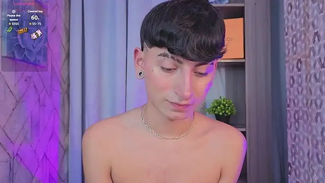 צ'אט XXX בשידור חי של slim_tian