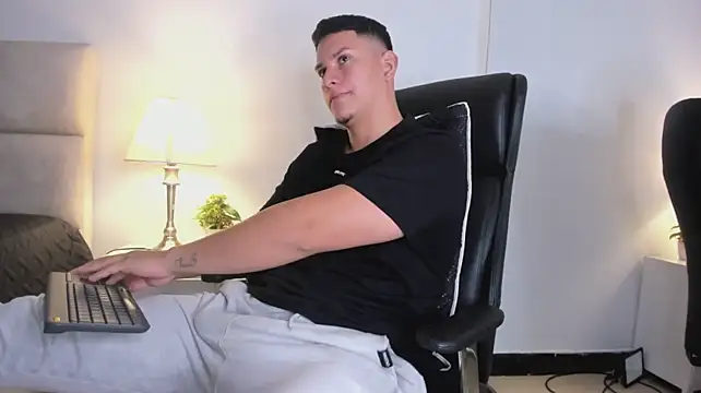 Chriss_Diamond 라이브 XXX 채팅