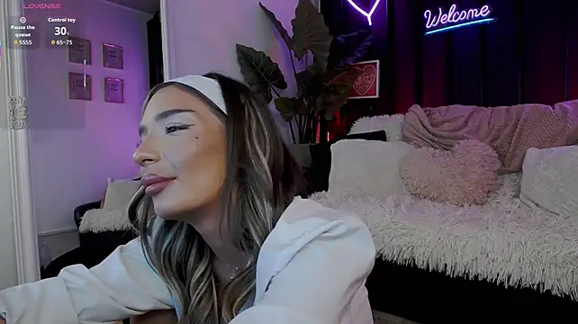 Quinn_Ivy Live XXX-chat