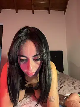 BrattyYanii Live XXX-chat