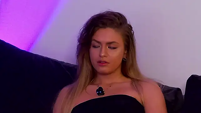 Aveenaquinn – Naživo XXX chat