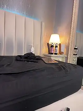 Mia-Medina Live XXX-chat