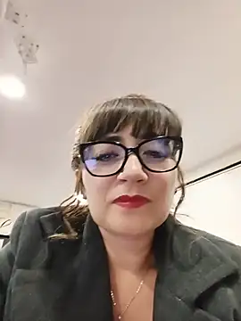 tata_sanz_ Show in webcam