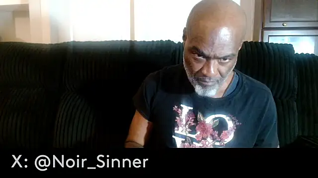 sinnernoir's Live XXX Chat