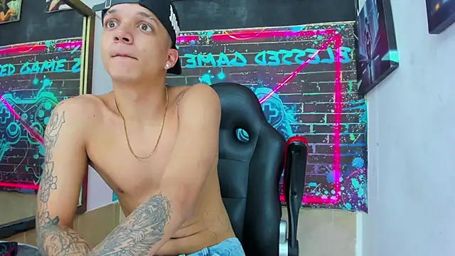 XXX chat uživo modela Apolo_Blessed