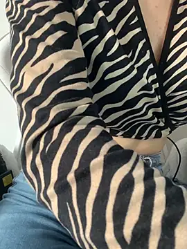 DulceMya Live XXX-chat