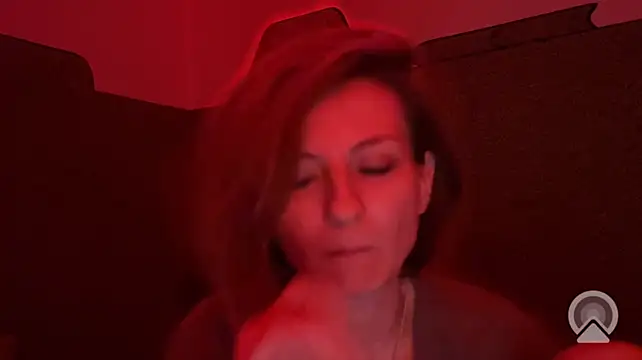 IrenneMuse Live XXX-chat
