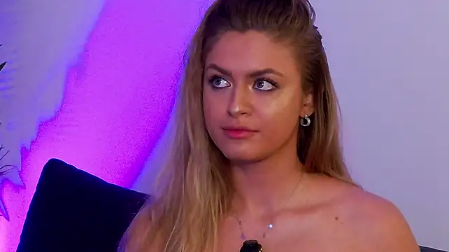 Živý XXX chat Aveenaquinn