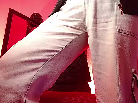 AlecBanne_ 现场XXX聊天
