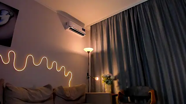 Alice_Liddelll Adlı Modelin Canlı XXX Sohbeti
