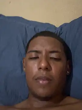 Nuneszs17's Webcam Show