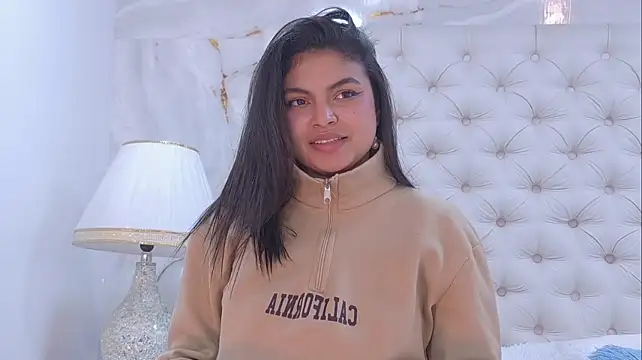 MelodyAlvarez Chat XXX in diretta