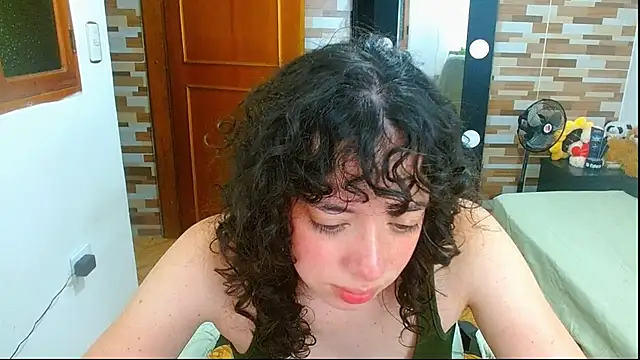 sajecrismaa's Live XXX Chat