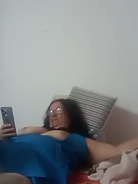consentidamummy09's Live XXX Chat