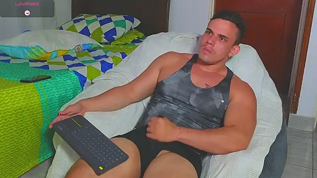 XXX chat uživo modela Regansmiths