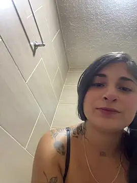Francesca_Skuirt Live XXX-chat