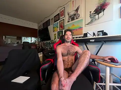 Pupscritch XXX чат на живо