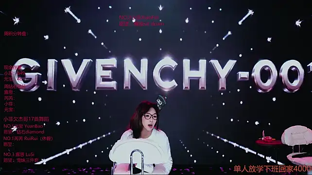 GIVENCHY-001 – webcam-show