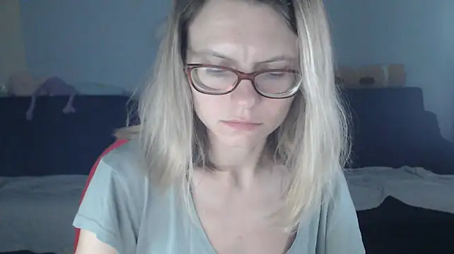 night_is_dark Live XXX-Chat